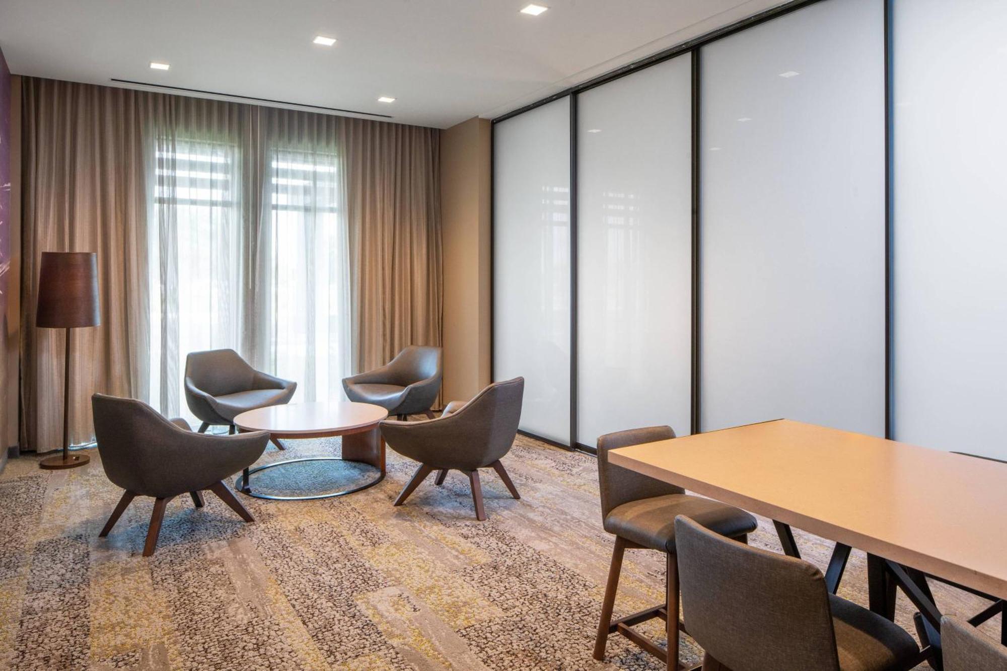 Courtyard By Marriott Lafayette South Hotel Екстериор снимка