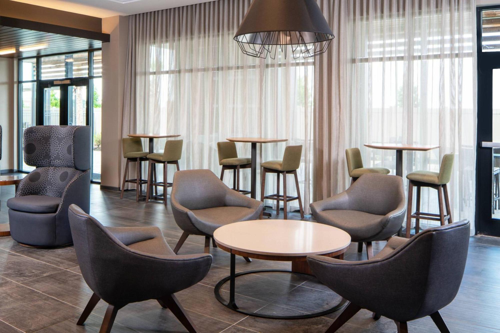 Courtyard By Marriott Lafayette South Hotel Екстериор снимка